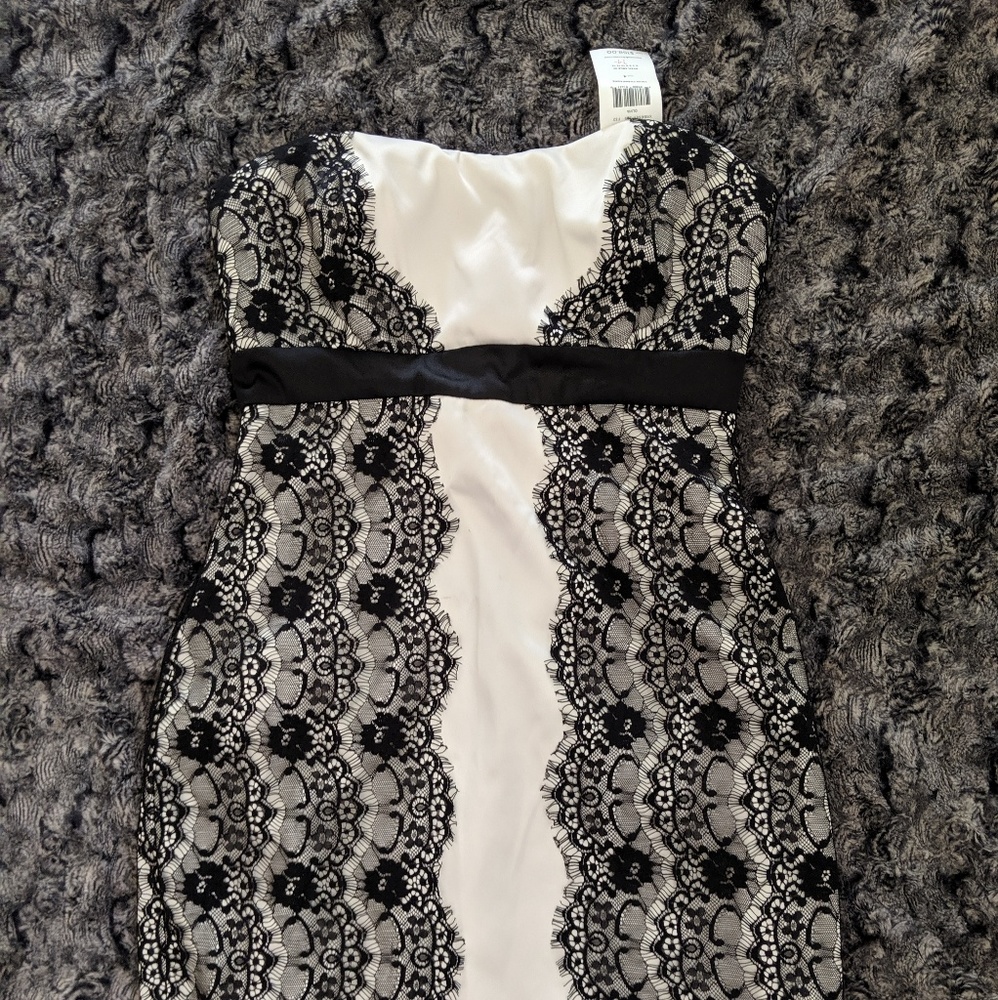 Max and Cleo size 4 strapless satin party dress